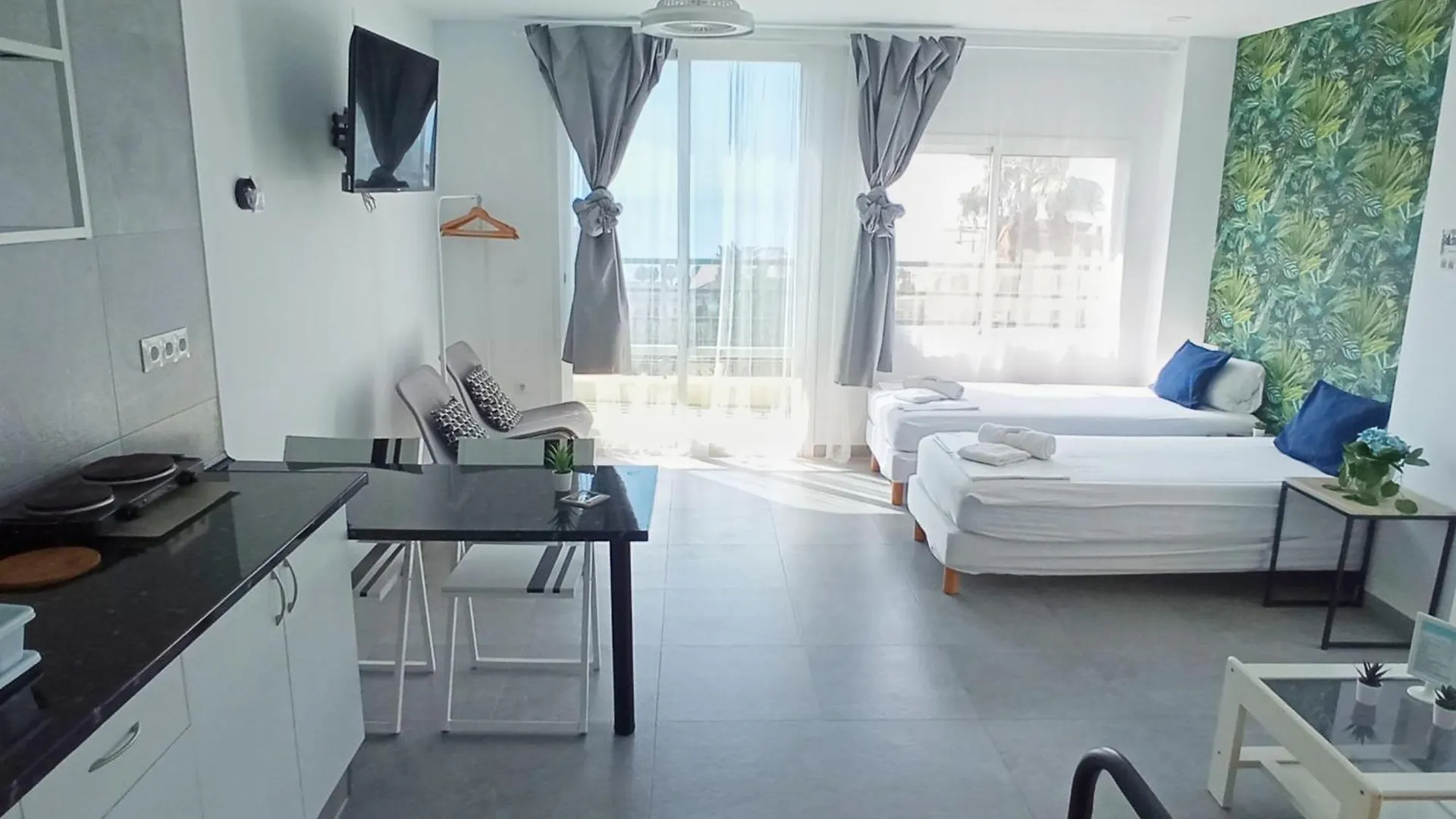 Sunshine Apartments Vistas Al Mar Malaga Spain
